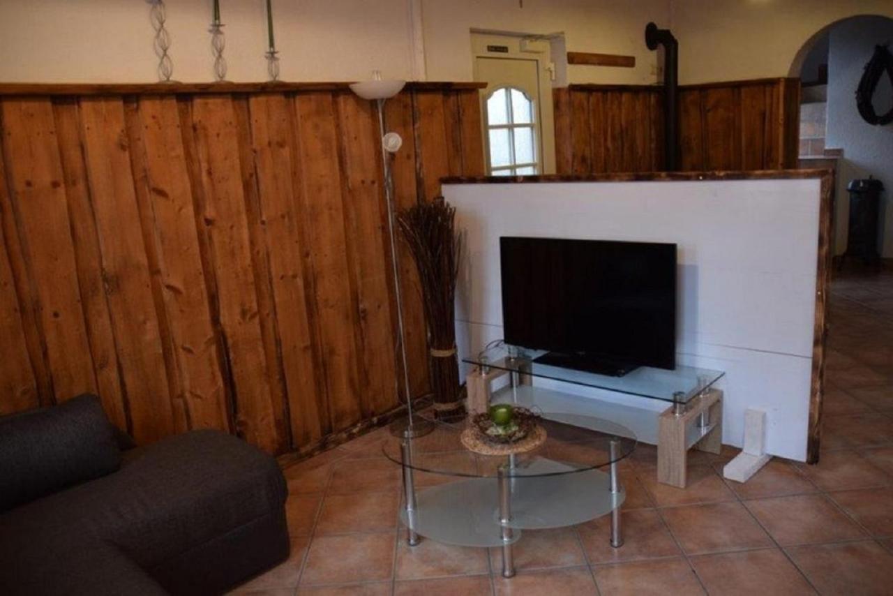 Ferienhaus Zur Kleinen Kneipe 弗拉敦根 外观 照片